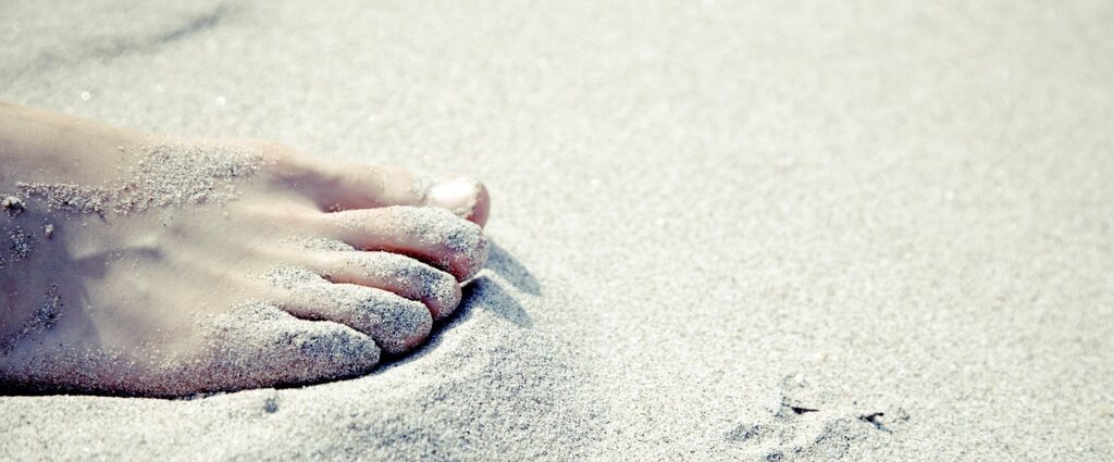 foot, barefoot, sandy beach-594140.jpg